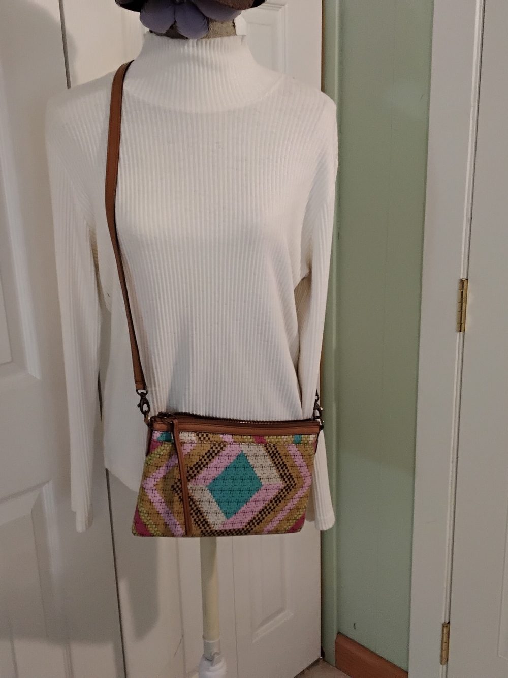 4001 Fossil Multicolor Woven Crossbody with Brown Leather Trim, Matching Wallet.